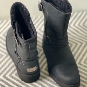 Motorcycle boots